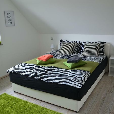 Ana'S Place Целе Экстерьер фото